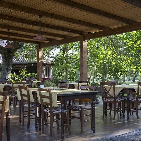 Country Mandra Edera Hotel