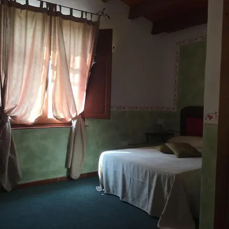 Country Mandra Edera Hotel