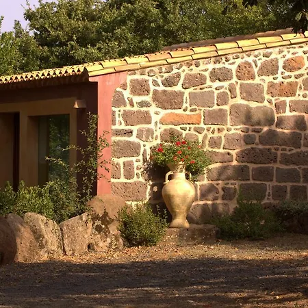 Отель Country Mandra Edera