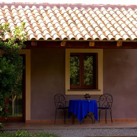 Country Mandra Edera Аббазанта